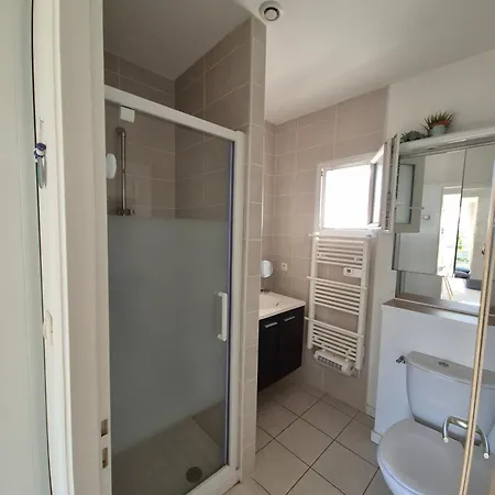 Hyper Centre,Terrasse,Parking Prive,3 Velos A Disposition * La Rochelle (Charente-Maritime)